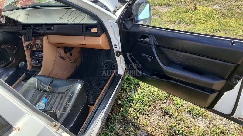 Mercedes Benz W124 