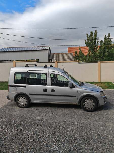 Opel Combo 1.6 CNG