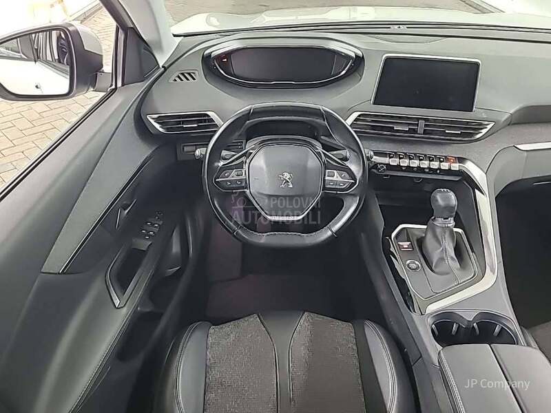 Peugeot 3008 1.2 ALLURE perla