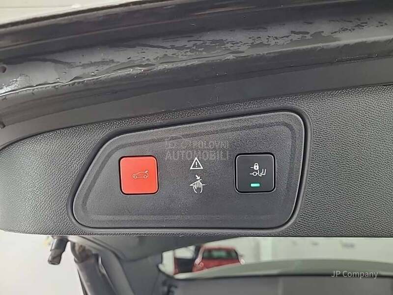 Peugeot 3008 1.2 ALLURE perla