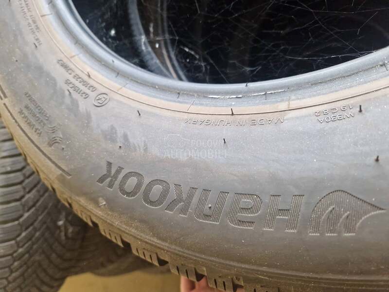 Hankook 215/65 R17 Letnja
