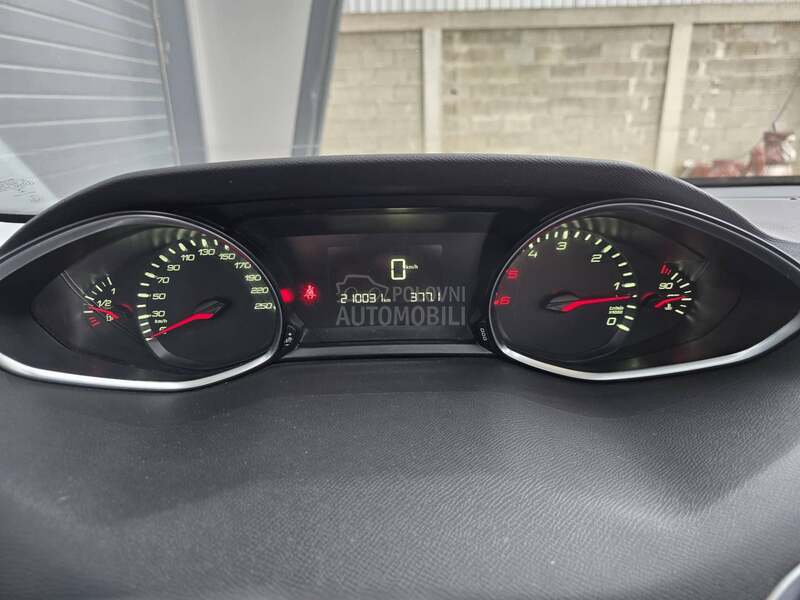 Peugeot 308 1.6 HDI PANO