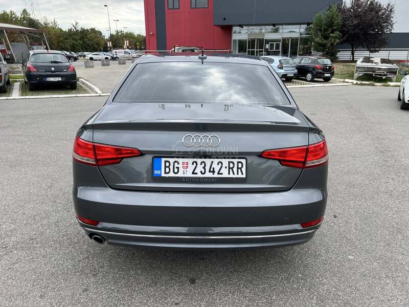 Audi A4 2.0 TDI S line