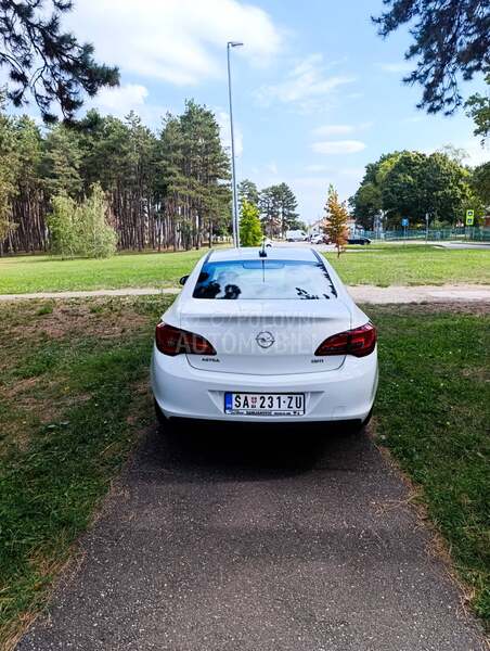 Opel Astra J 1.6 cdti