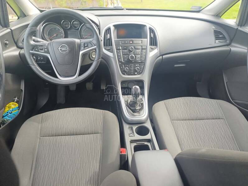 Opel Astra J 1.6 cdti