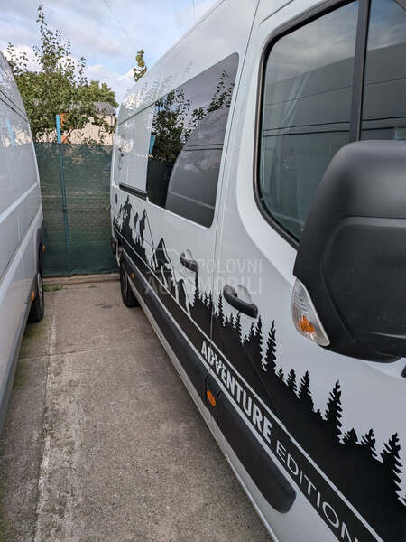 Nissan NV400