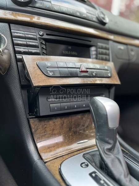 Mercedes Benz E 270 W211