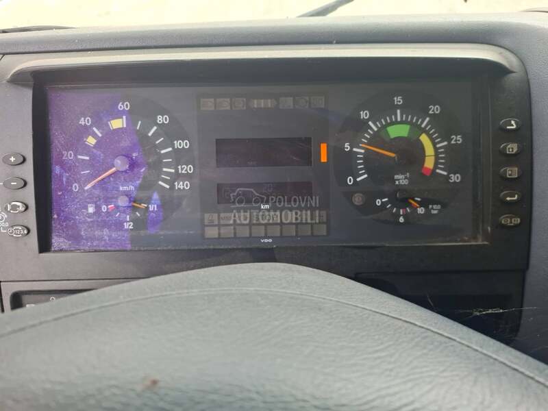 Mercedes Benz ATEGO 823
