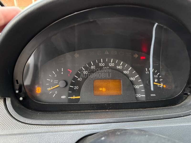 Mercedes Benz Vito 