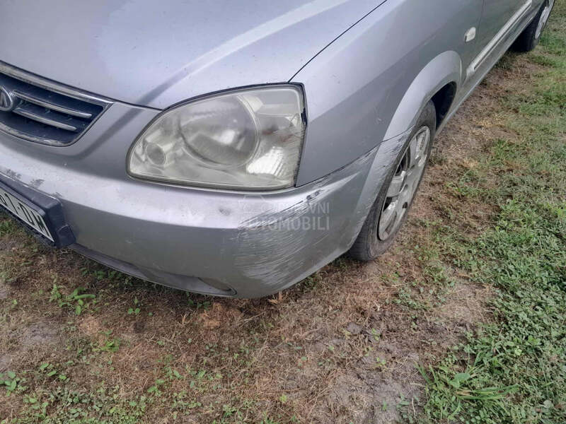 Kia Carens 