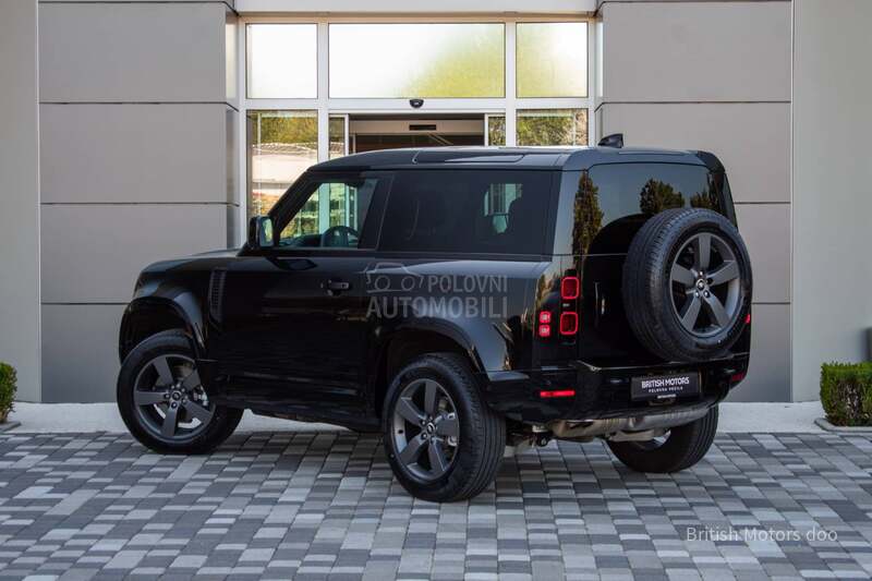 Land Rover Defender 
