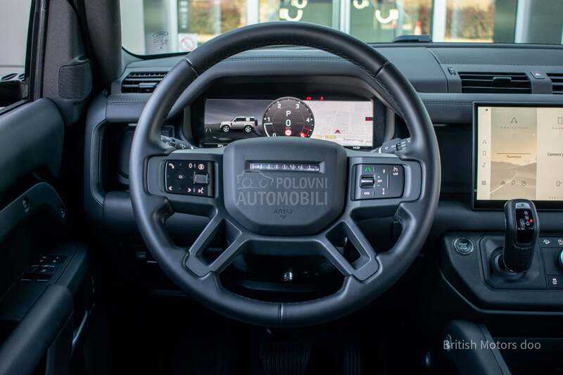 Land Rover Defender 