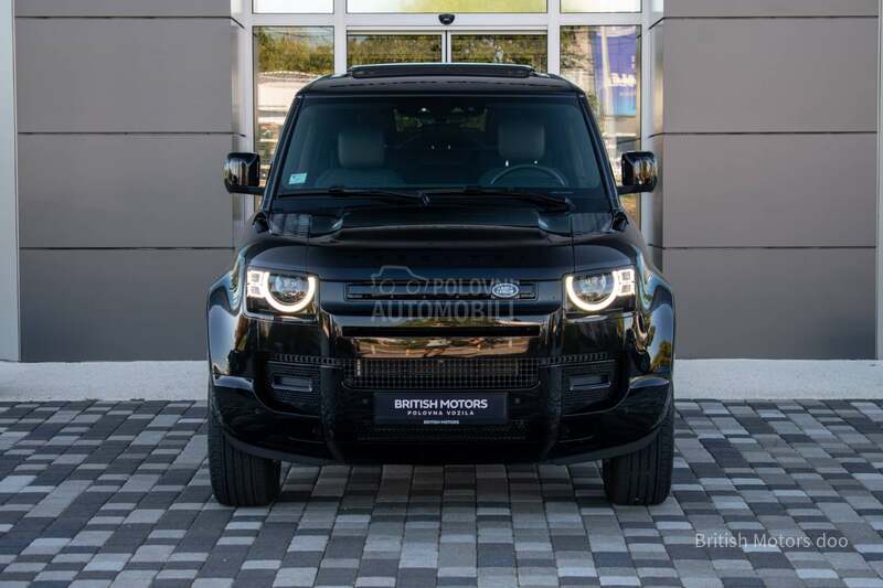 Land Rover Defender 