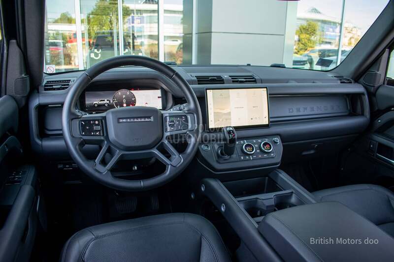 Land Rover Defender 