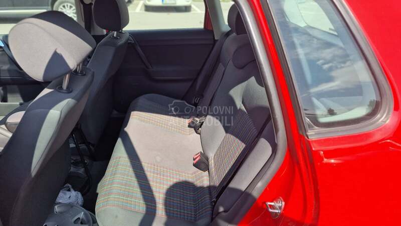 Volkswagen Polo 1.2b 4v/klim/cd