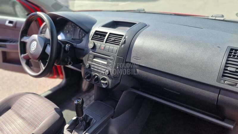 Volkswagen Polo 1.2b 4v/klim/cd