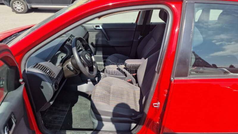 Volkswagen Polo 1.2b 4v/klim/cd