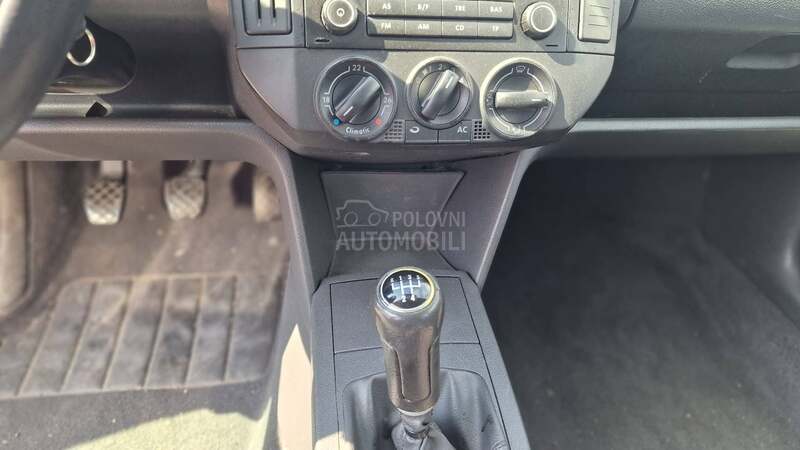 Volkswagen Polo 1.2b 4v/klim/cd