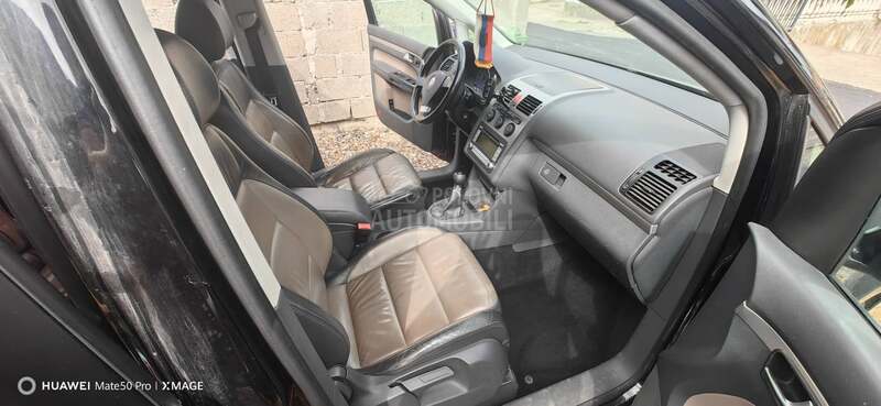 Volkswagen Touran 1.4 Tsi