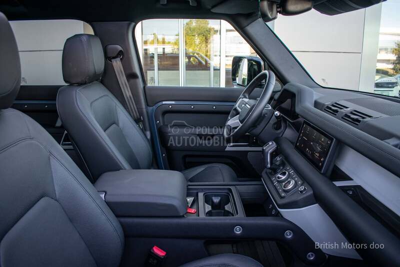 Land Rover Defender SE  D250