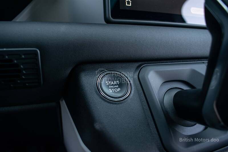 Land Rover Defender SE  D250