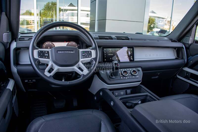 Land Rover Defender SE  D250