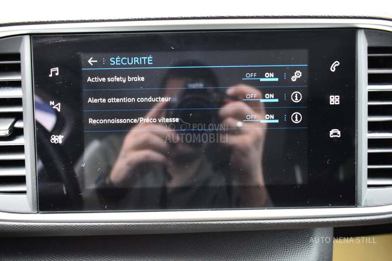 Peugeot 308 Allure 1.5Hdi MT