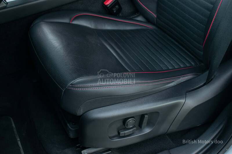 Land Rover Discovery Sport SE  D165
