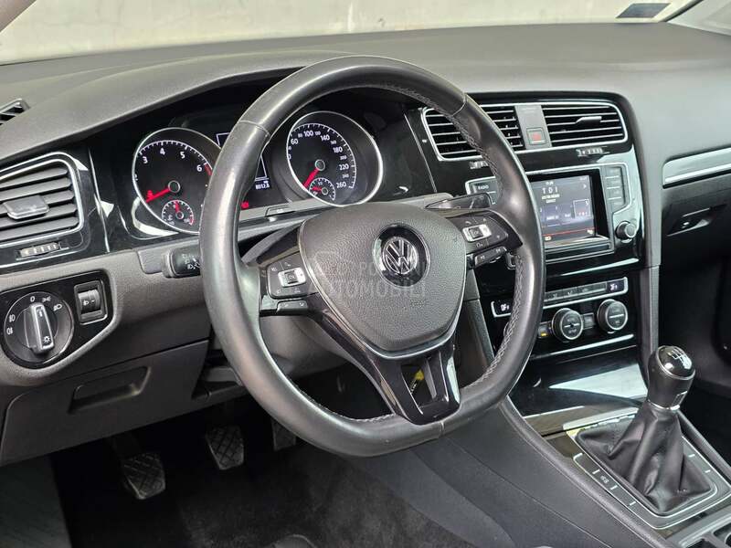Volkswagen Golf 7 1.4tsi Highline