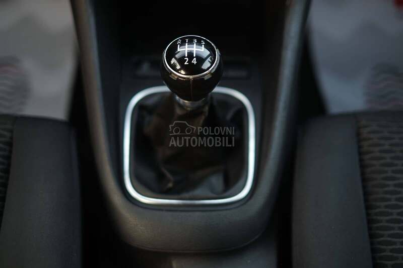 Volkswagen Golf 6 1.6TDI TREND Nav