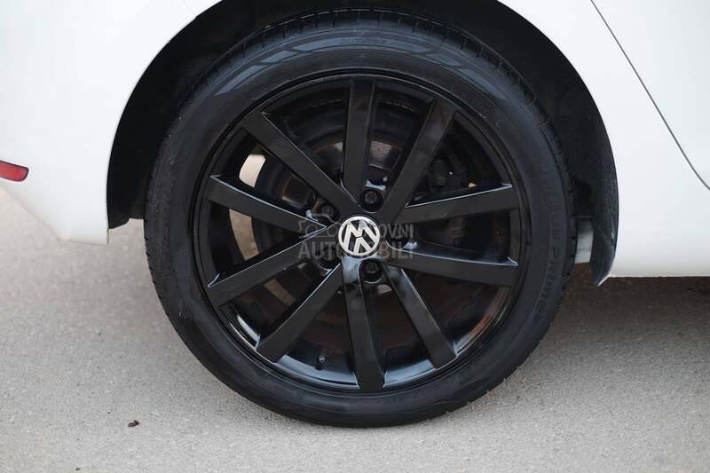Volkswagen Golf 6 1.6TDI TREND Nav