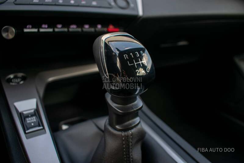 Peugeot 308 1.2 Allure/ Alu