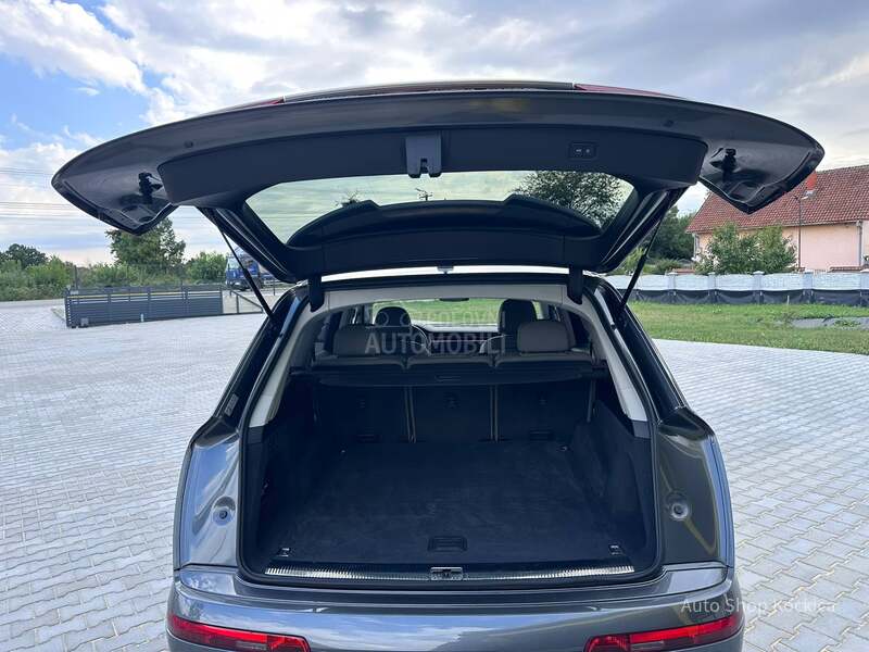 Audi Q7 S line mild hybrid