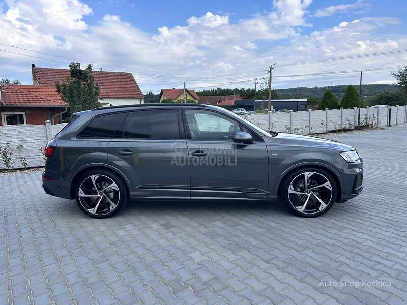 Audi Q7 S line mild hybrid