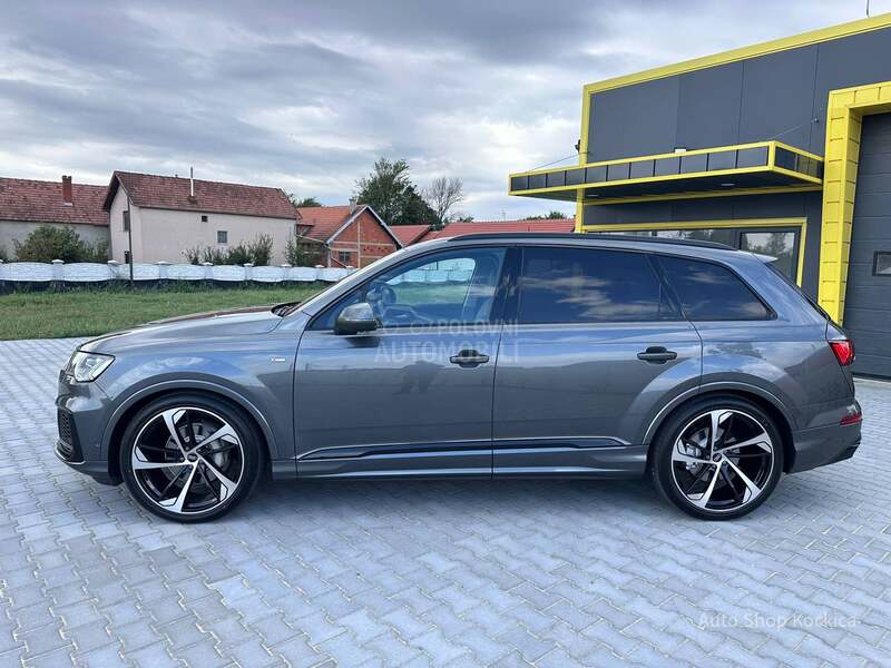 Audi Q7 S line mild hybrid