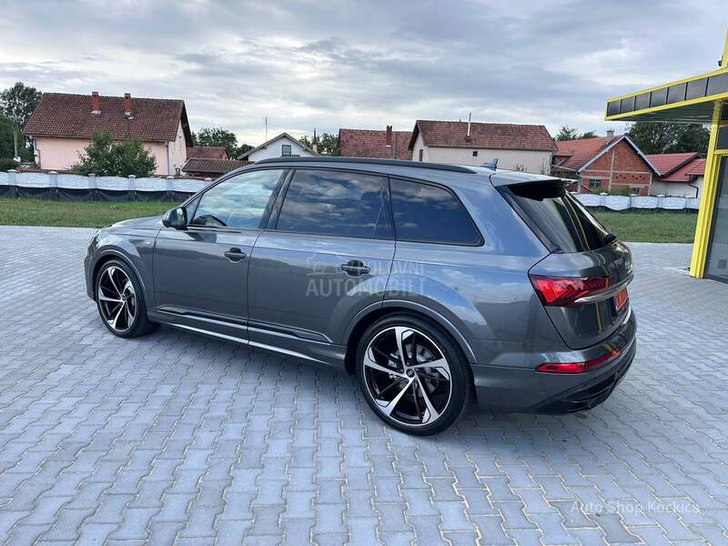 Audi Q7 S line mild hybrid