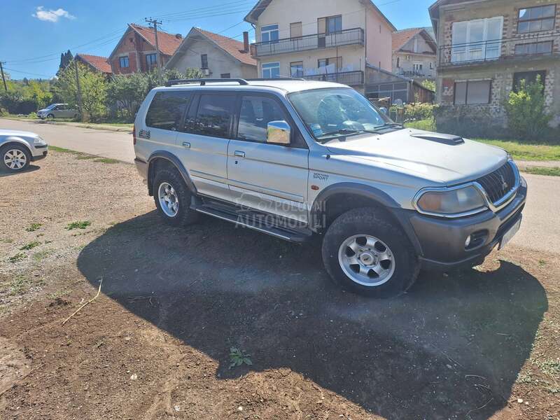 Mitsubishi Pajero Sport 2.5 d