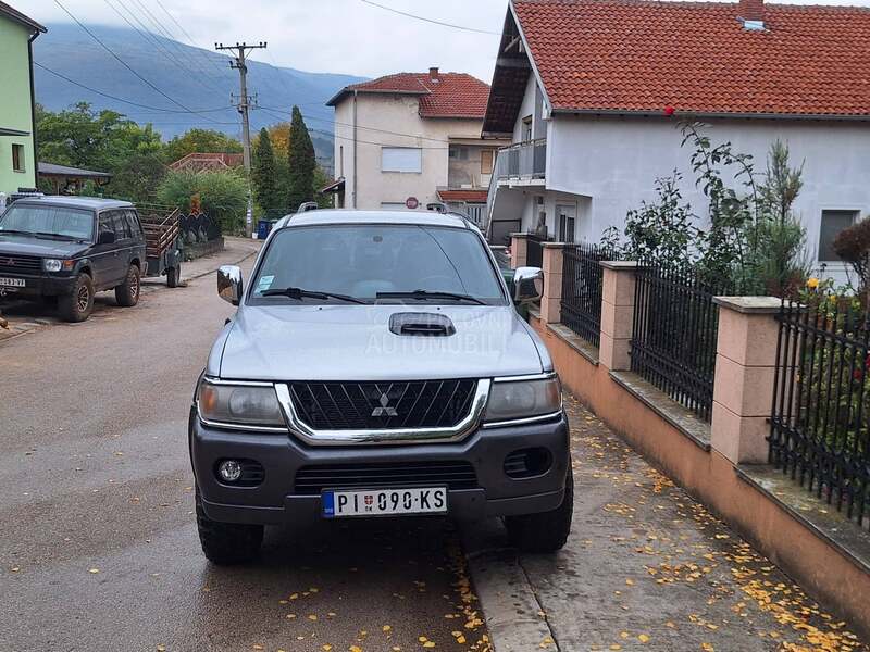 Mitsubishi Pajero Sport 2.5 d