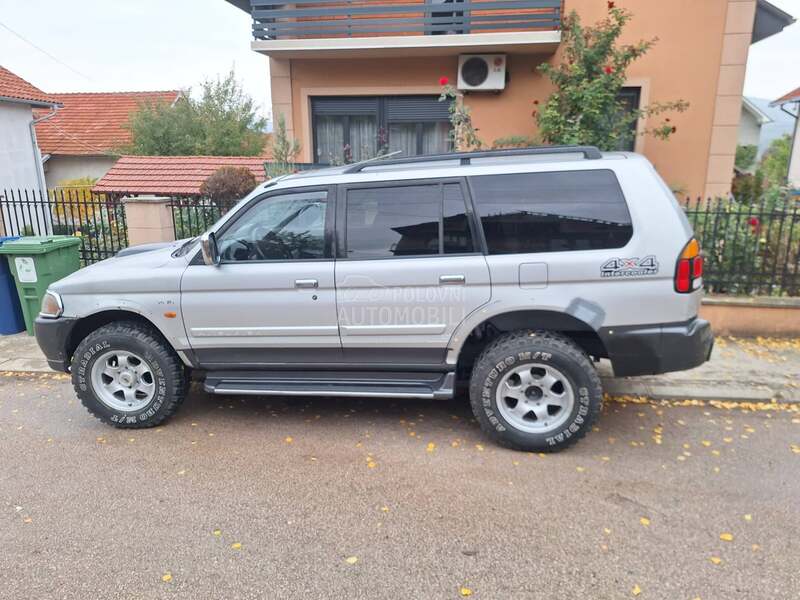 Mitsubishi Pajero Sport 2.5 d