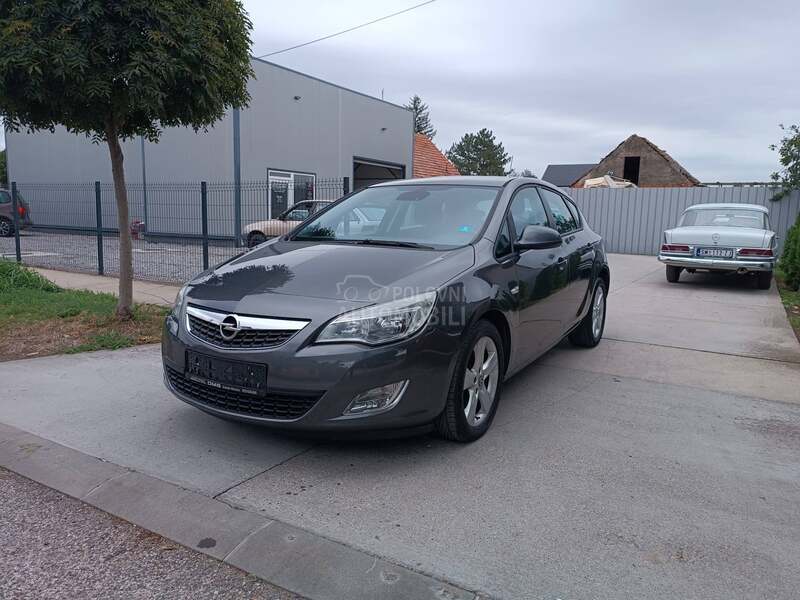 Opel Astra J 1.7 CDTI