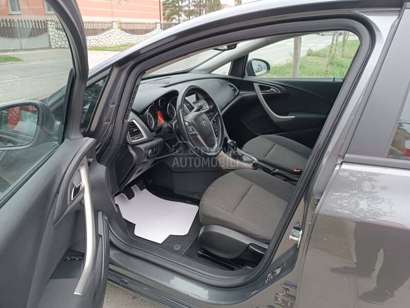 Opel Astra J 1.7 CDTI