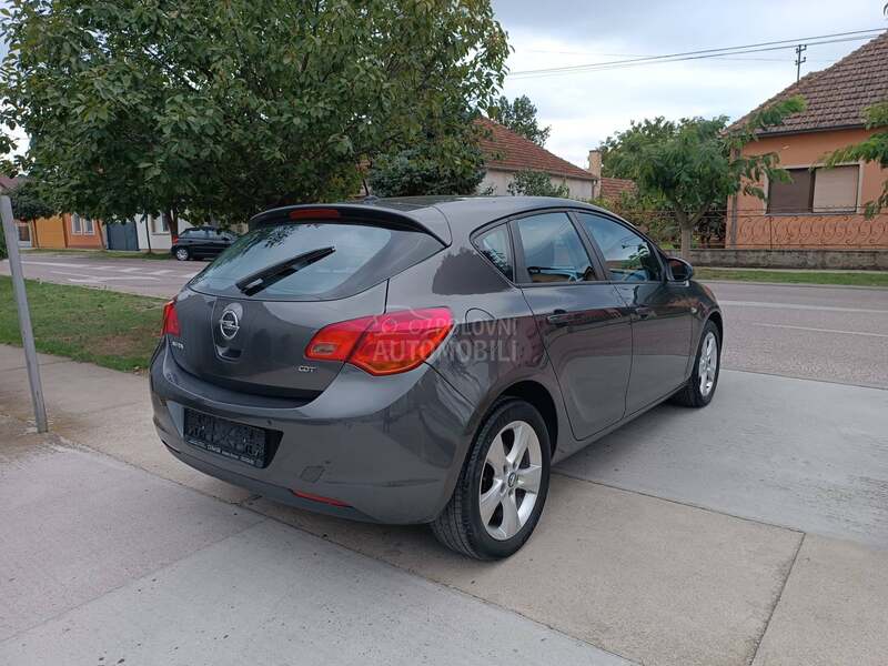 Opel Astra J 1.7 CDTI