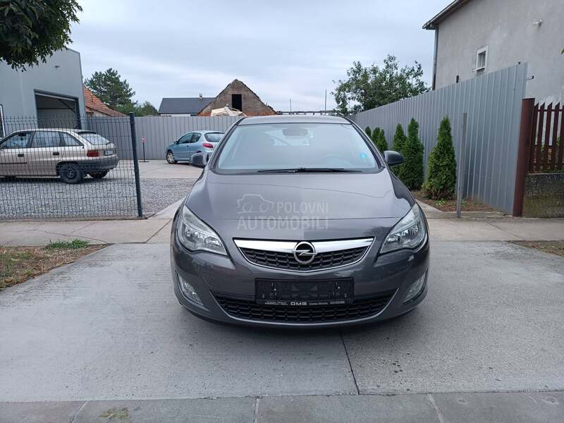 Opel Astra J 1.7 CDTI