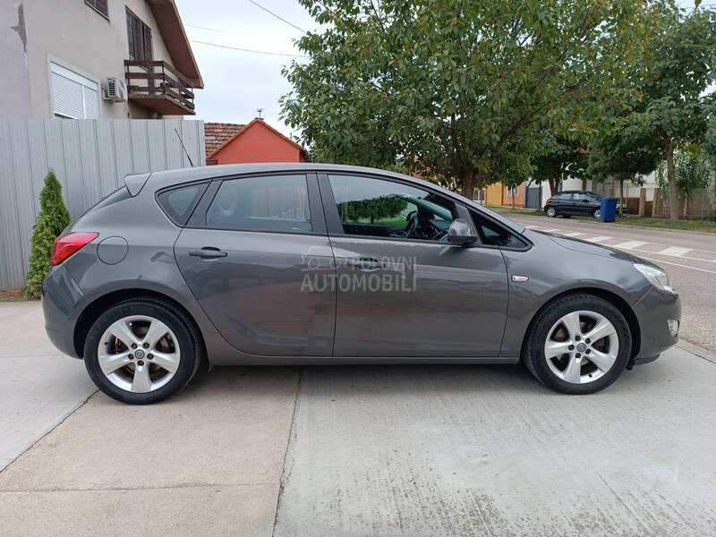 Opel Astra J 1.7 CDTI