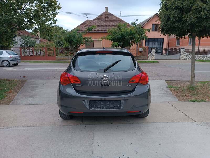 Opel Astra J 1.7 CDTI