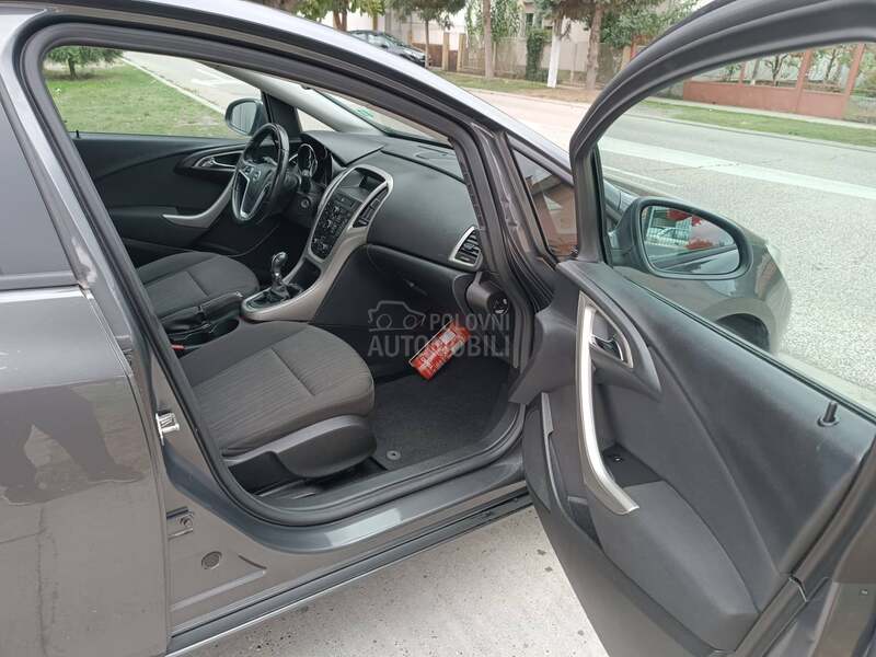 Opel Astra J 1.7 CDTI