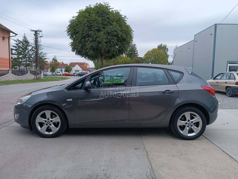 Opel Astra J 1.7 CDTI