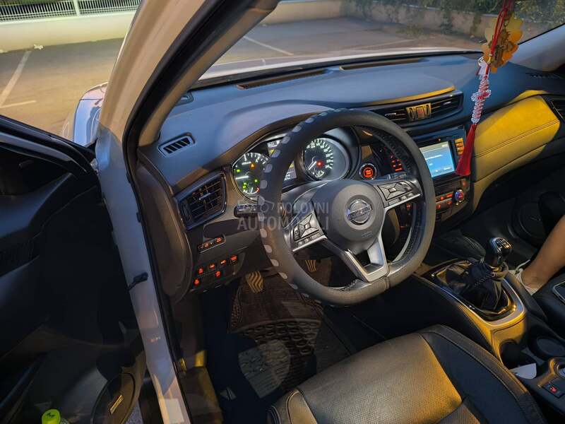 Nissan X-Trail 1.6