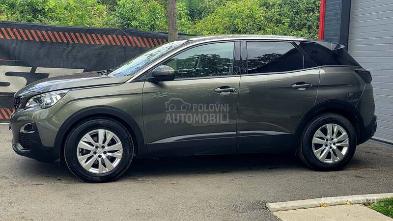 Peugeot 3008 1.5HDI ALLURE/LED