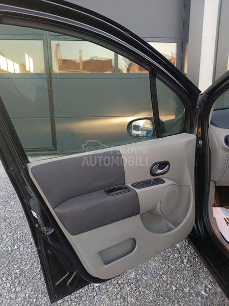 Renault Modus 1.4 b. nov Renault Modus 1.4 b. nov